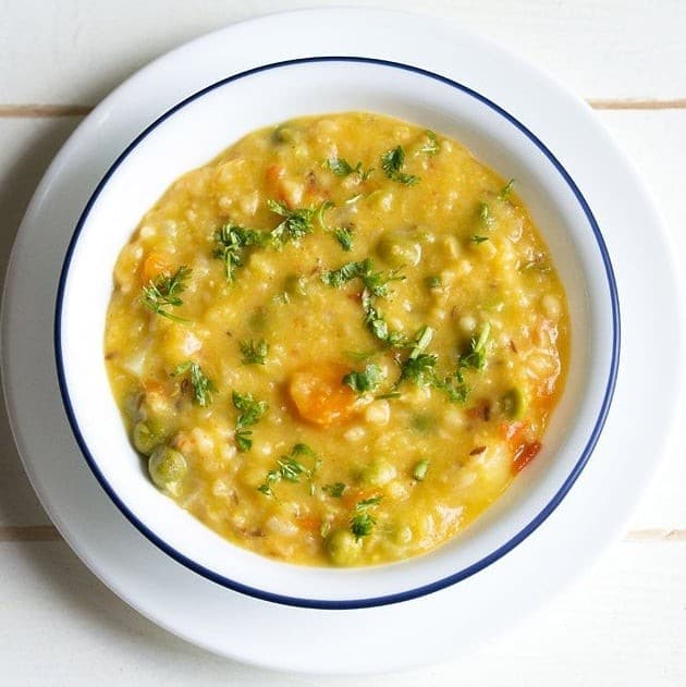 Vegetable Oats Khichdi Recipe – Superior Delicacies