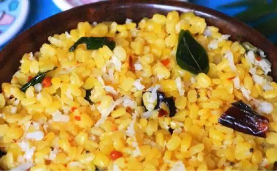 Moong Dal Sundal (Pasi Paruppu Sundal) Recipe