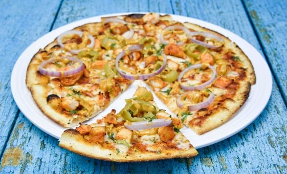 Chicken Capsicum and Onion Pizza