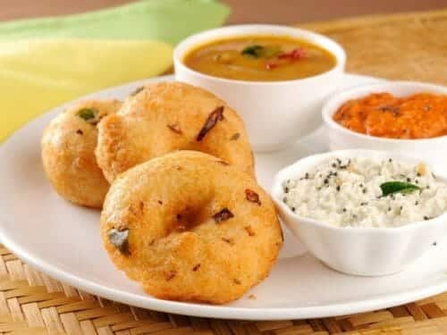 Ulundu Vadai Recipe - How To Make Medhu Vada