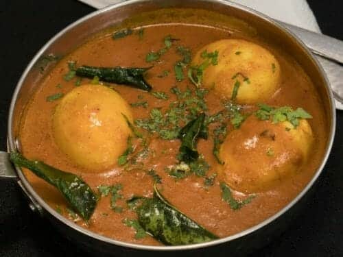 Andhra Egg Curry (Kodi Guddu Pulusu) Recipe - Awesome Cuisine