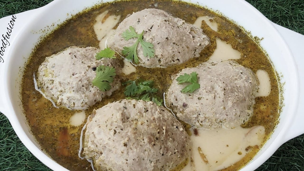 Creamy meatball soup Kashmiri Gushtaba dish