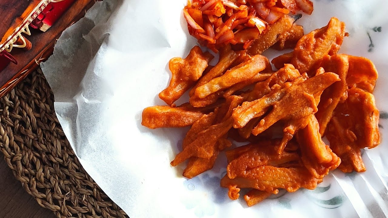 Lotus stem fritters with spicy garnish