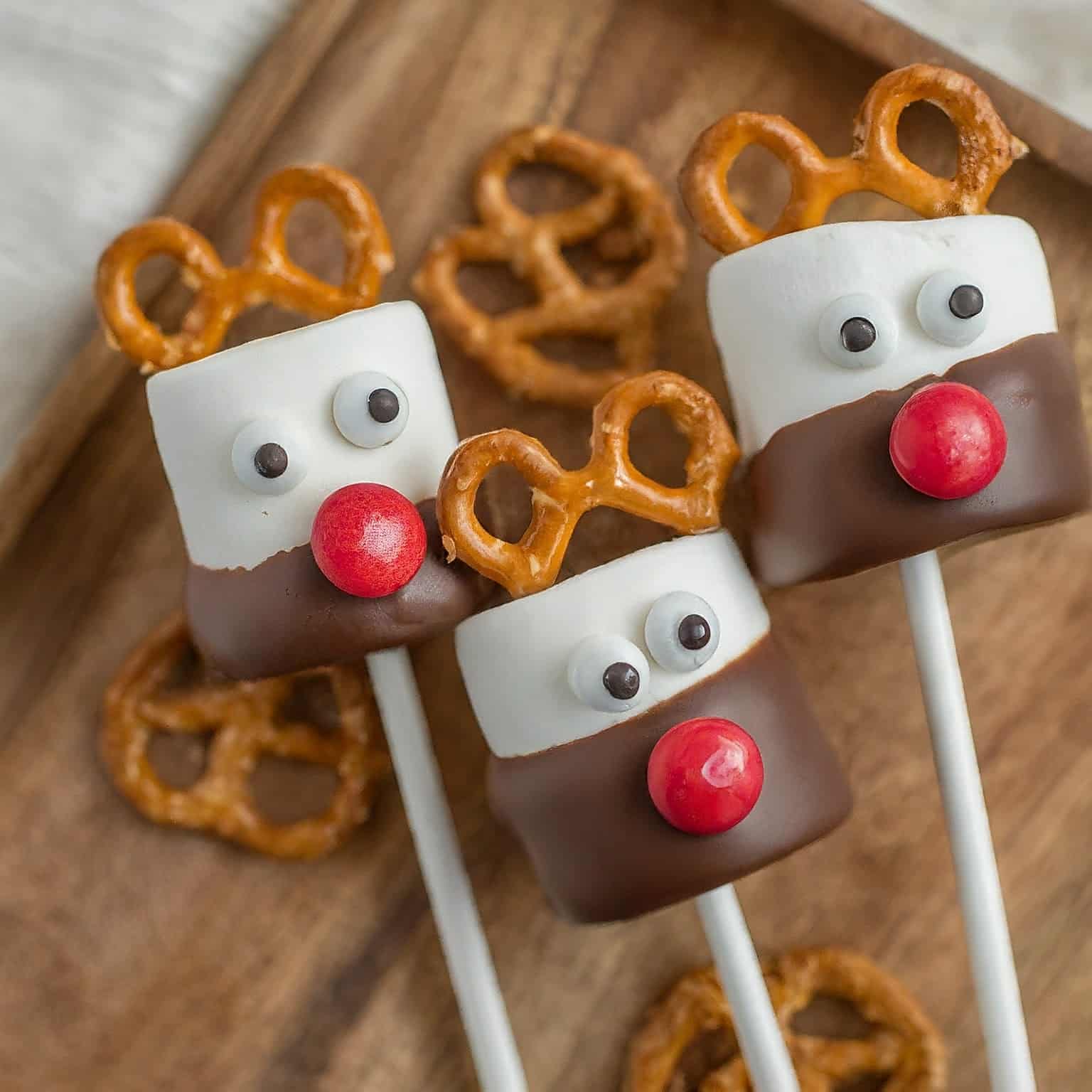 Reindeer Marshmallow Pops