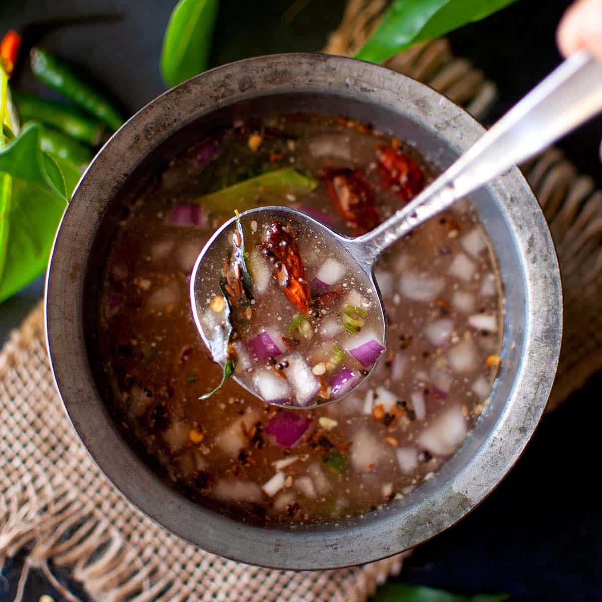 a bowl of pachhi pulsu ready to be served